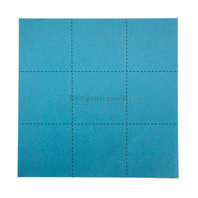 将纸张折叠成3×3的网格-1